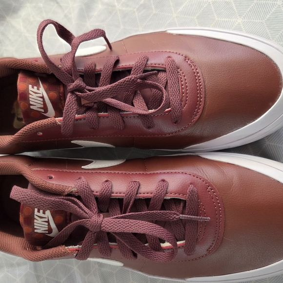 Nike Blazer Leather Maroon and White Sneakers Size 11 Worn Once 🎉 HP 🎉 - Picture 4 of 10